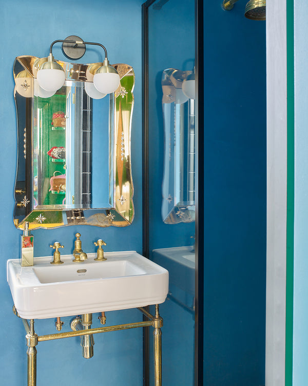 Bathroom in Blue 05