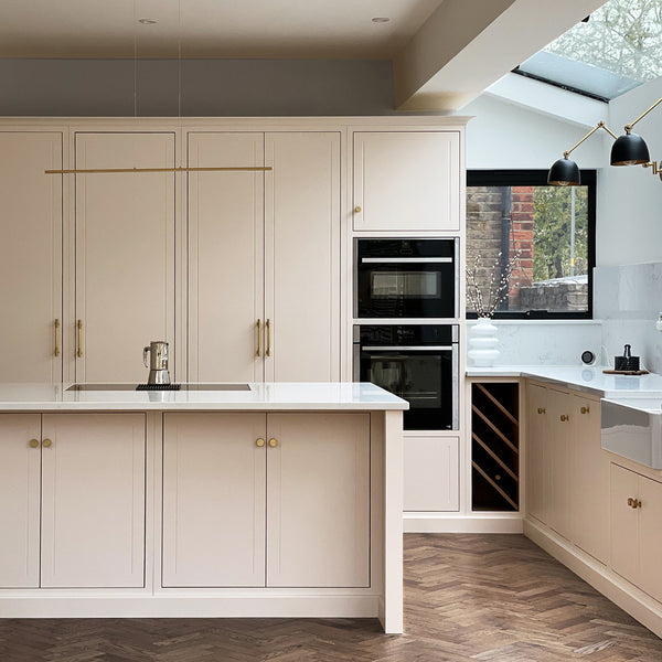 Kitchen in Lick Pink 01