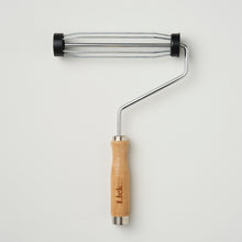 Load image into Gallery viewer, 9&quot; Bamboo roller frame