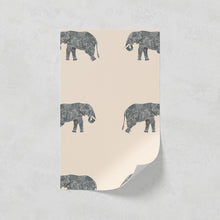 Load image into Gallery viewer, Animal 02